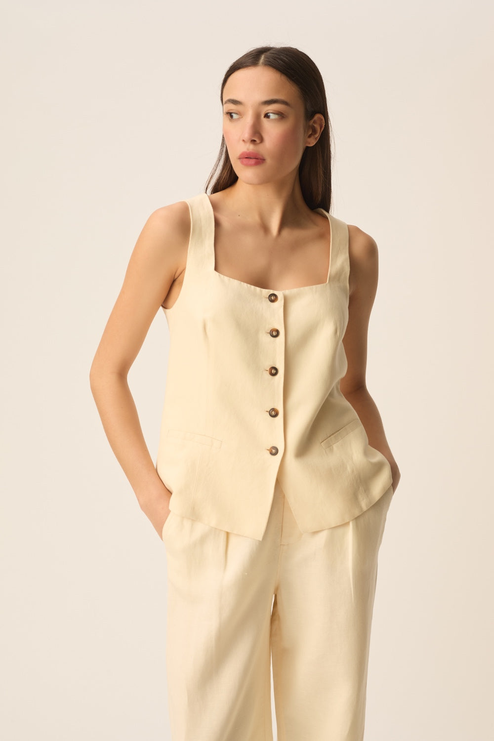 Top Tahmara Shell