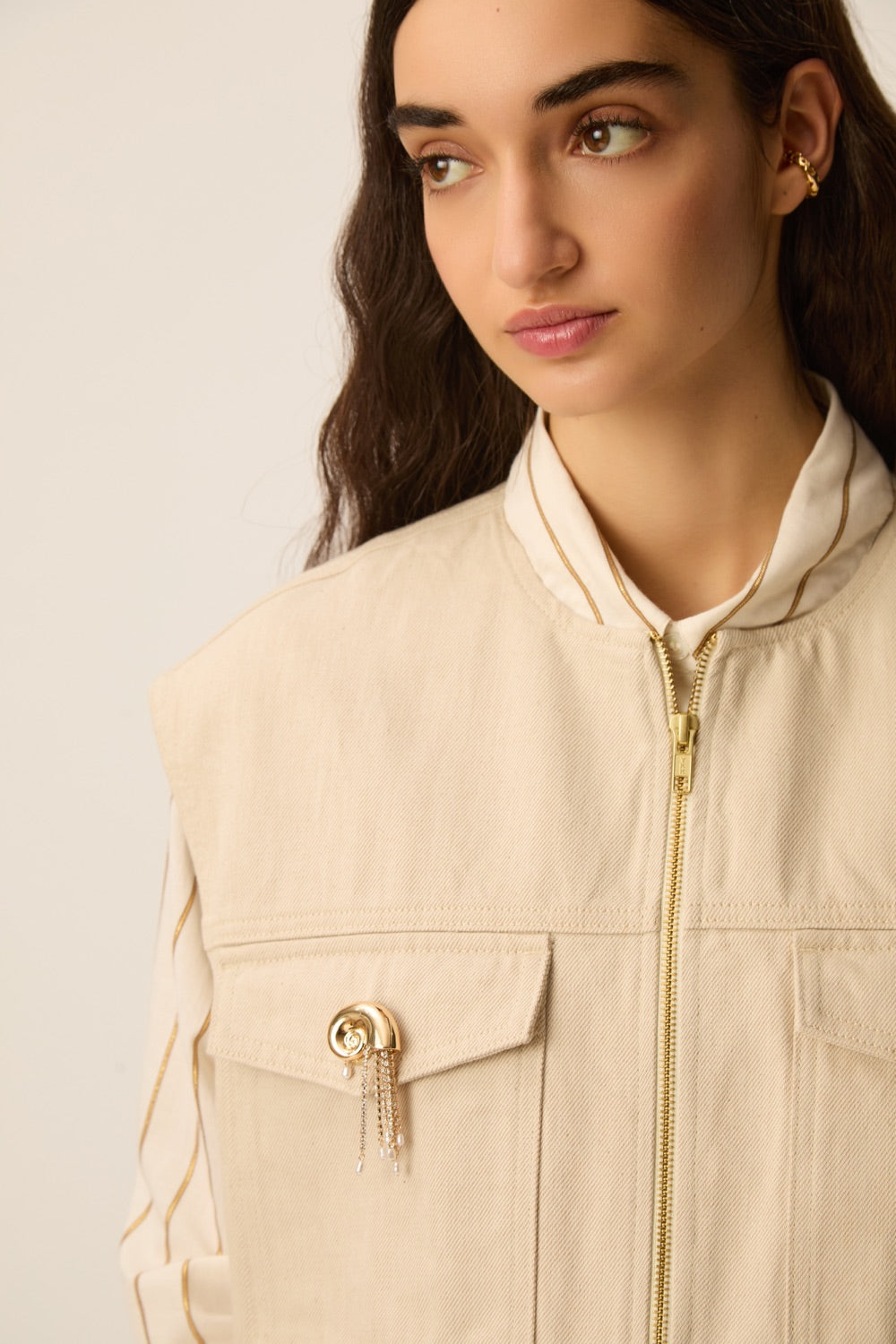 Broche Monna