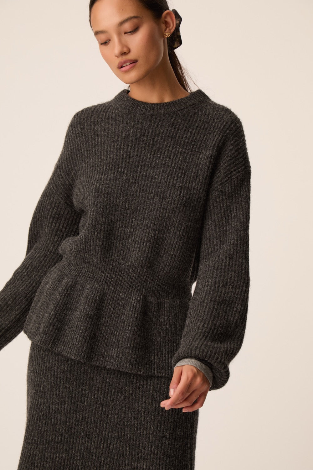 Pull Ananda Anthracite