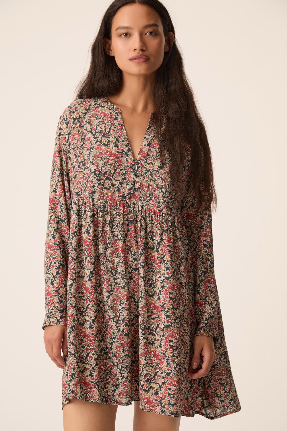 Robe Valorine Taya