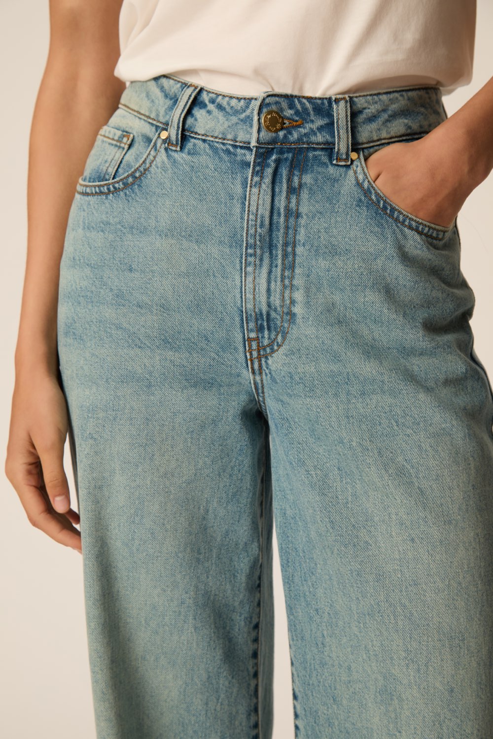 Jean Louela Bleach Vintage